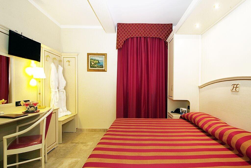 Fashion Hotel Valmontone Esterno foto