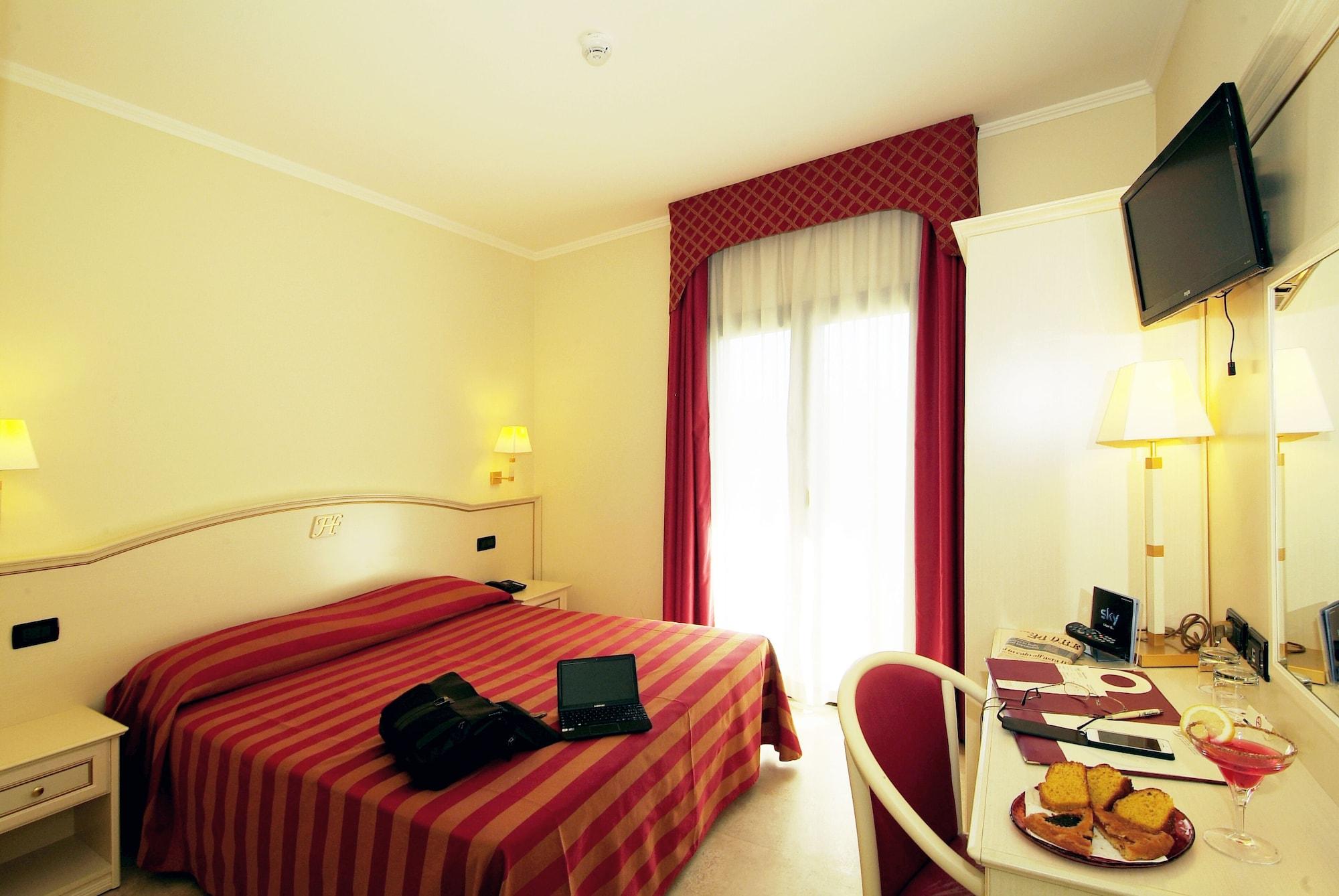 Fashion Hotel Valmontone Esterno foto