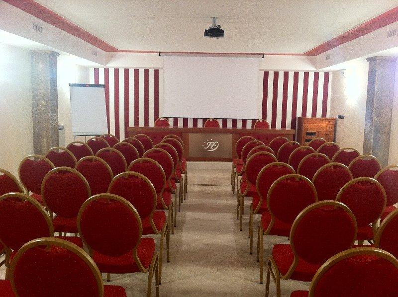 Fashion Hotel Valmontone Affari foto