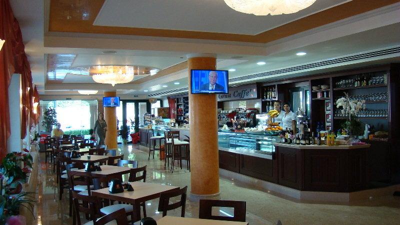 Fashion Hotel Valmontone Ristorante foto