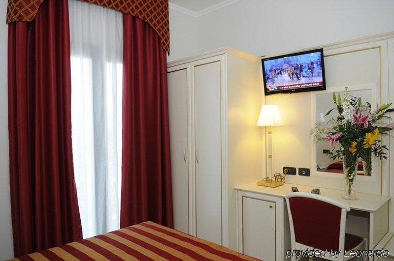 Fashion Hotel Valmontone Camera foto