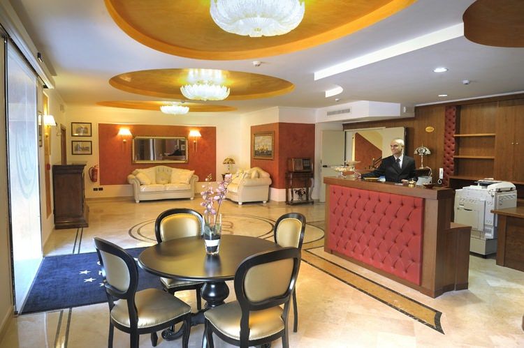 Fashion Hotel Valmontone Esterno foto
