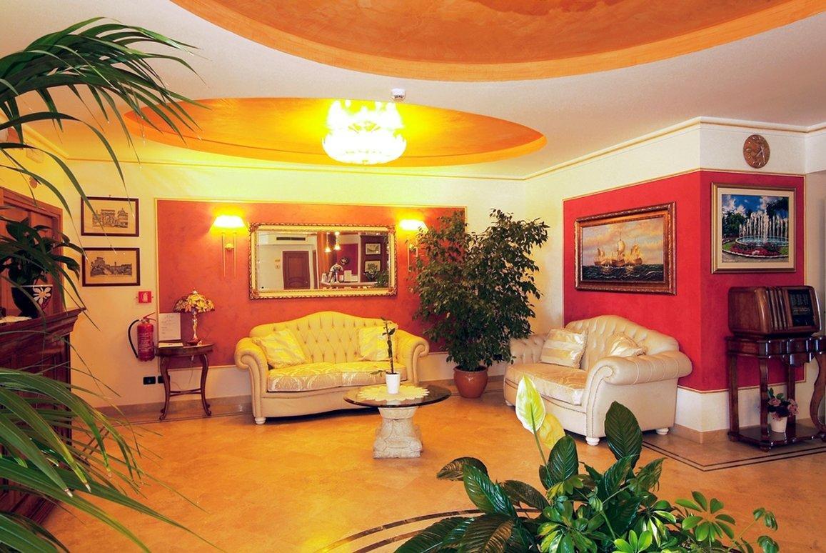 Fashion Hotel Valmontone Esterno foto