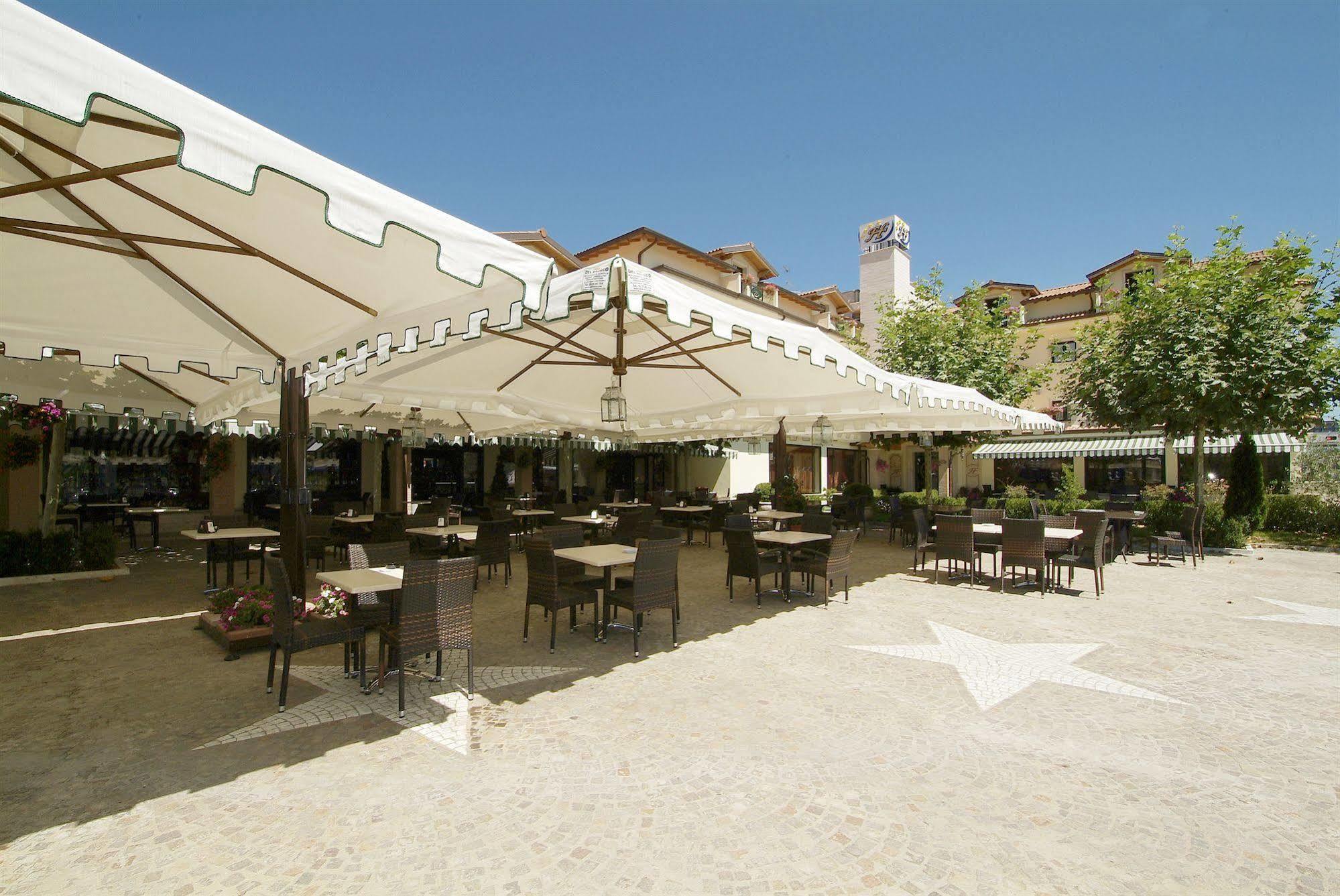 Fashion Hotel Valmontone Esterno foto