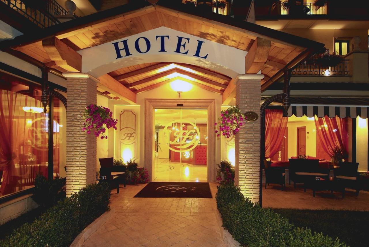 Fashion Hotel Valmontone Esterno foto