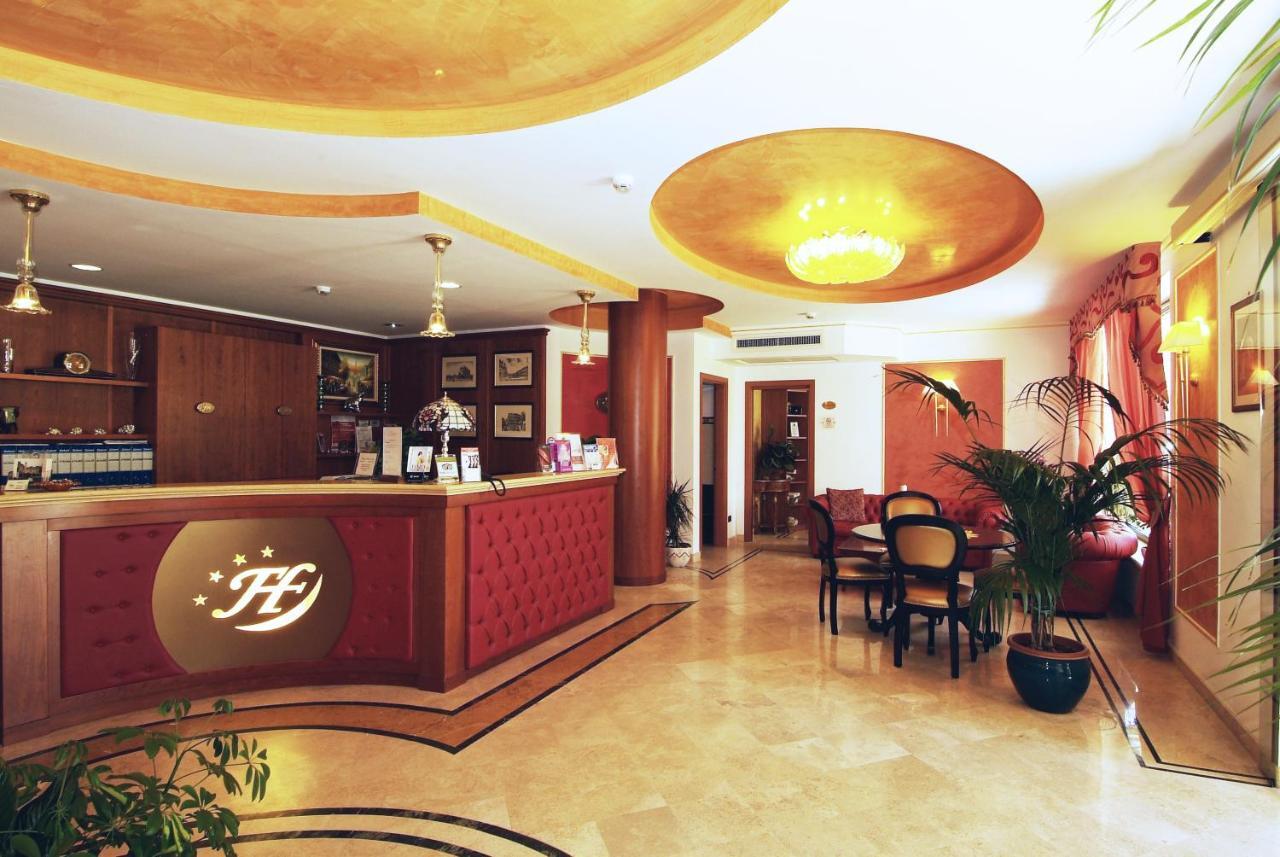 Fashion Hotel Valmontone Esterno foto